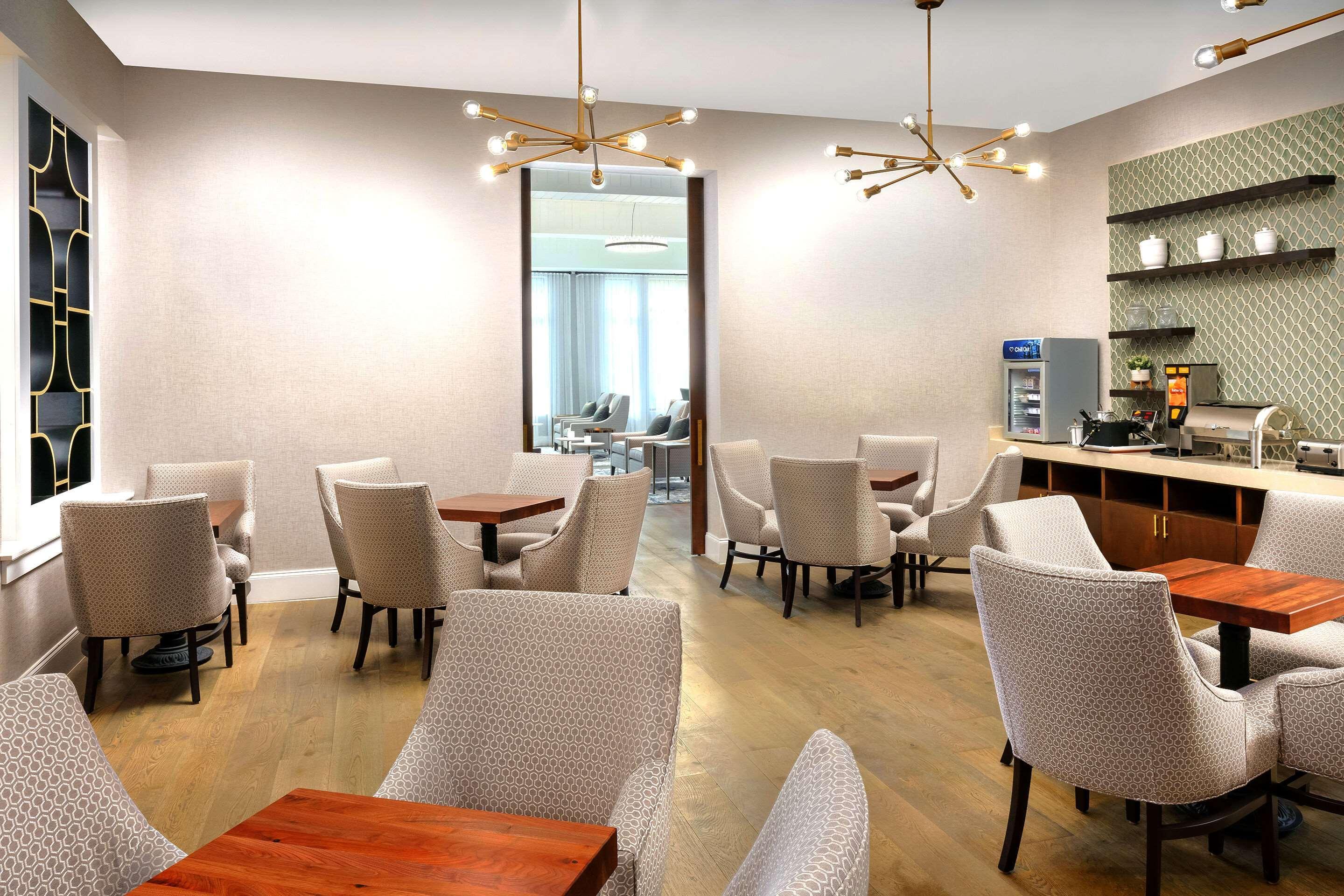 The Bluff Hotel Savannah, Tapestry Collection By Hilton Exteriör bild