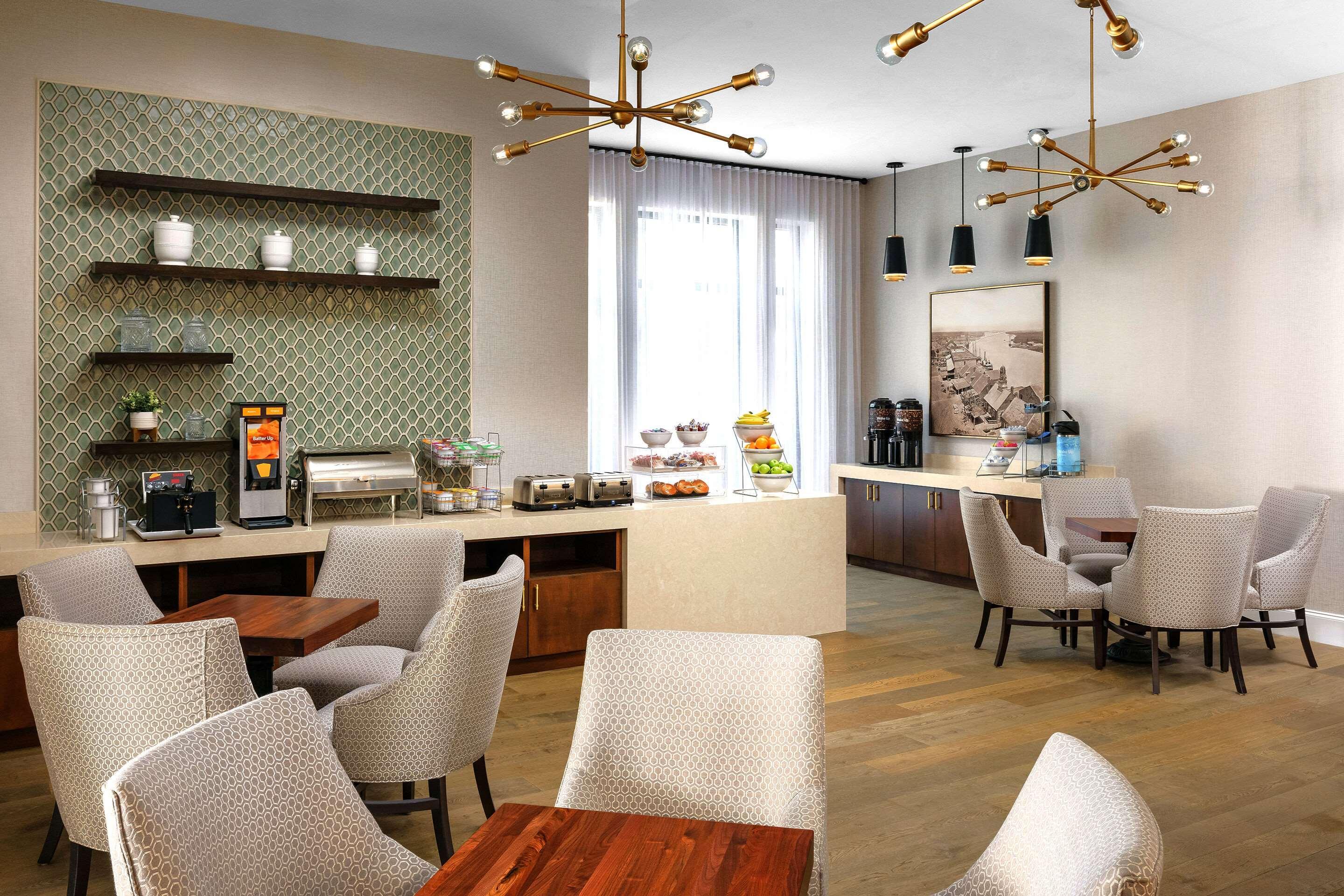 The Bluff Hotel Savannah, Tapestry Collection By Hilton Exteriör bild